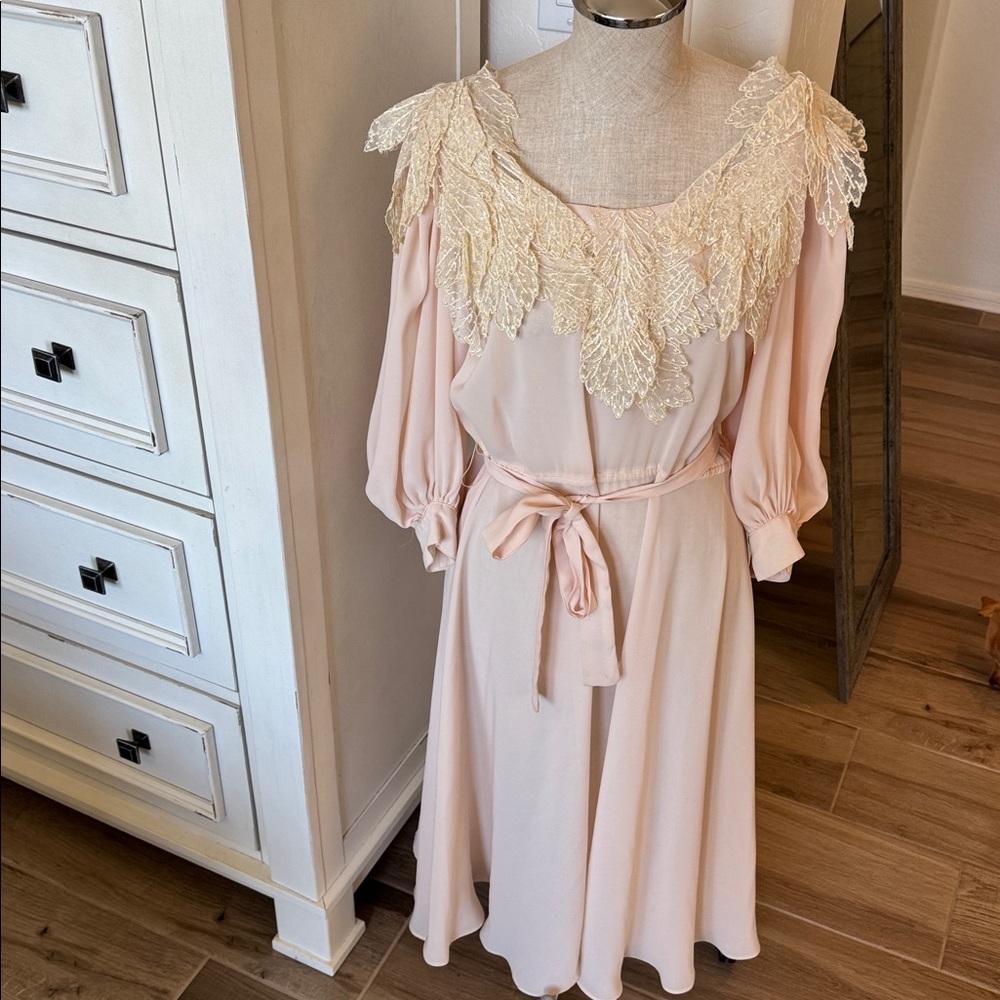 Vintage Miss Ashlee S collar accent dress